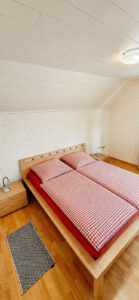 Schlafzimmer_Bett_